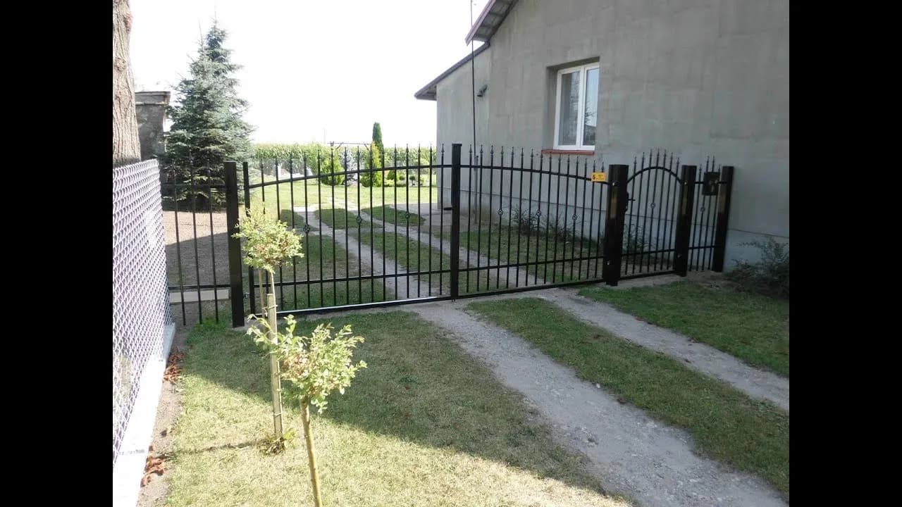 Jak zrobić bramę dwuskrzydłową? poradnik krok po kroku Jak zrobić bramę dwuskrzydłową? poradnik krok po kroku