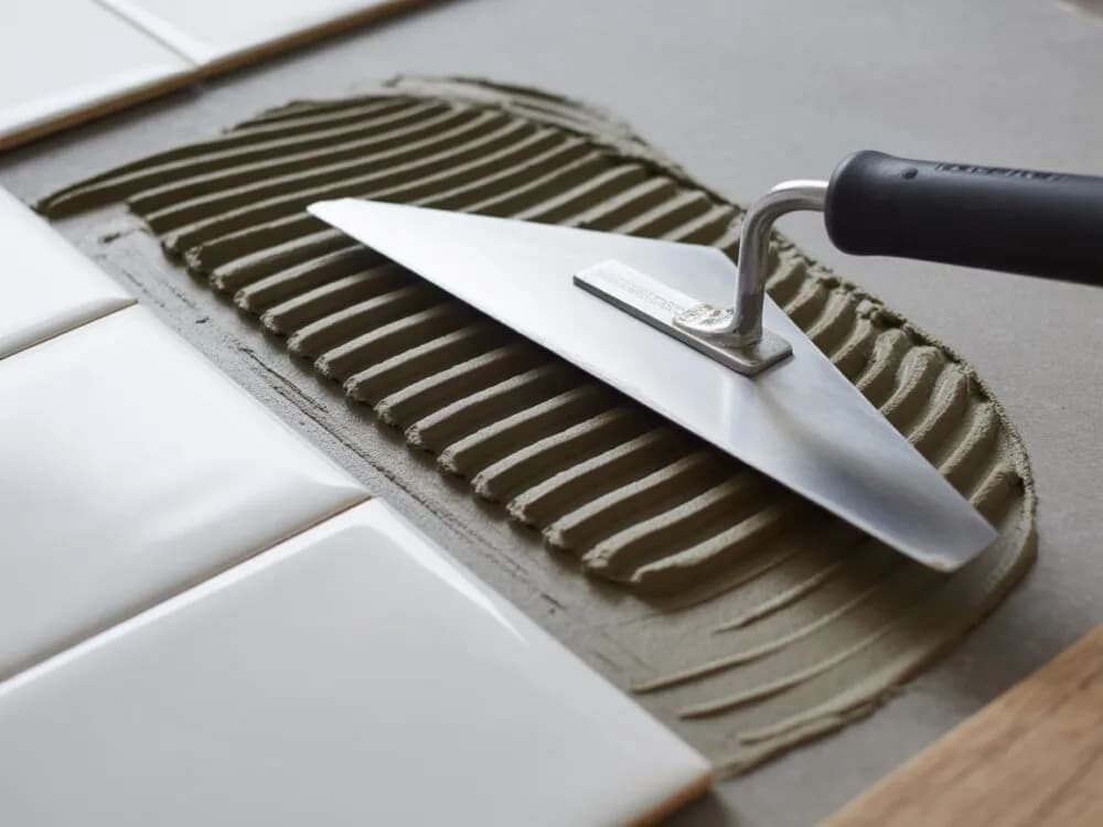 Jaki grzebień do płytek 30x60: Wybór odpowiedniego narzędzia do układania
