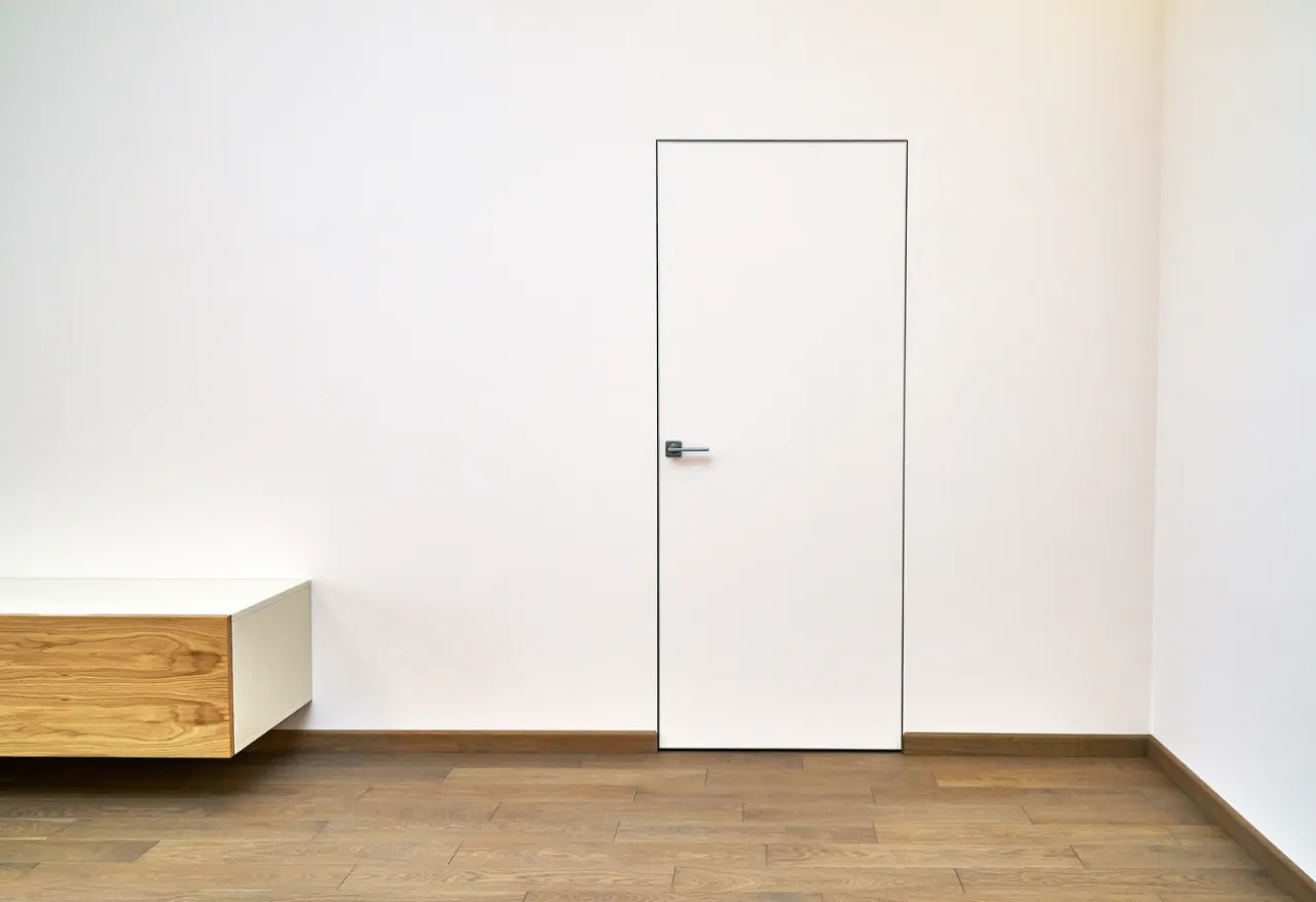 Szukasz drzwi do mieszkania lub domu? Sprawdź, dlaczego warto kupić drzwi z montażem