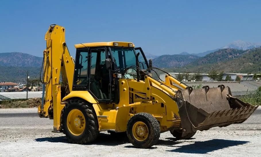 Ile kosztuje wynajem koparki? Sprawdź ceny i uniknij przepłacania!